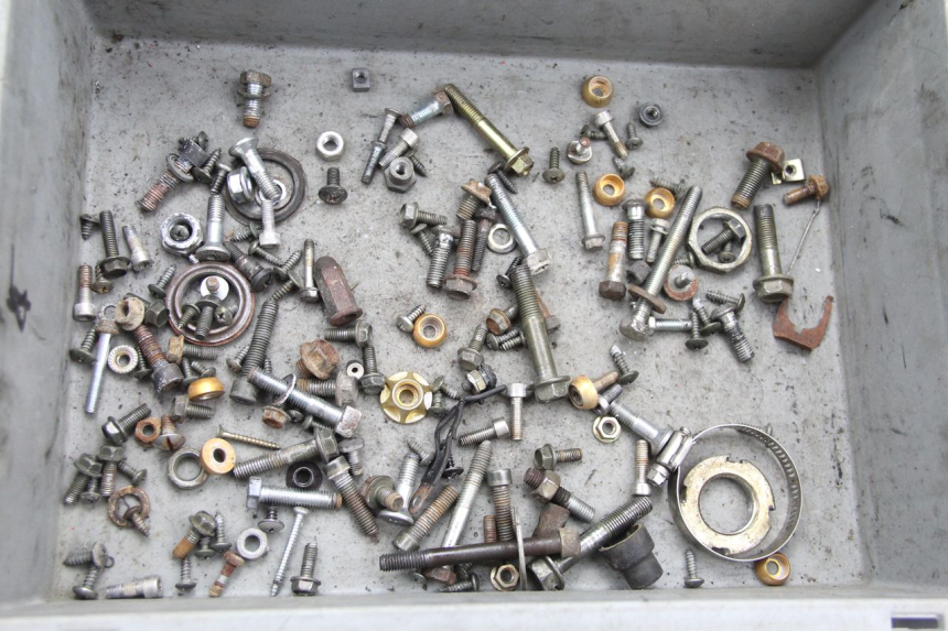 photo de ZAK SCHROEVEN EN BEVESTIGINGSMATERIAAL SYM CROX 4T 50 (2016 - 2023) - Hoofdaanzicht