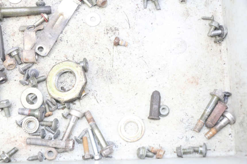 photo de ZAK SCHROEVEN EN BEVESTIGINGSMATERIAAL SYM CROX 4T 50 (2016 - 2023) - Zoom op gebruiksstaat