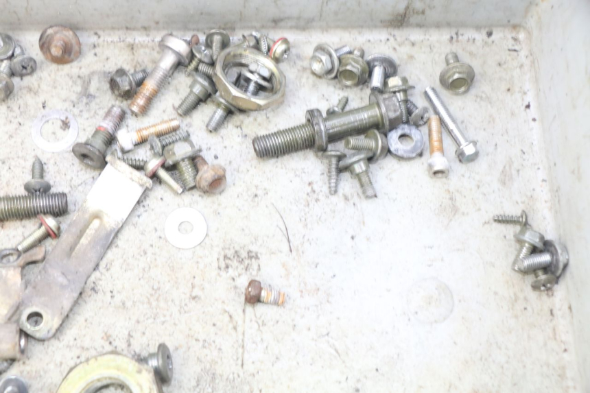 photo de ZAK SCHROEVEN EN BEVESTIGINGSMATERIAAL SYM CROX 4T 50 (2016 - 2023) - Andere kijkhoek