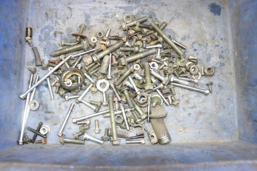 photo de ZAK SCHROEVEN EN BEVESTIGINGSMATERIAAL DAELIM BESBI 125 (2007 - 2008) - Hoofdaanzicht