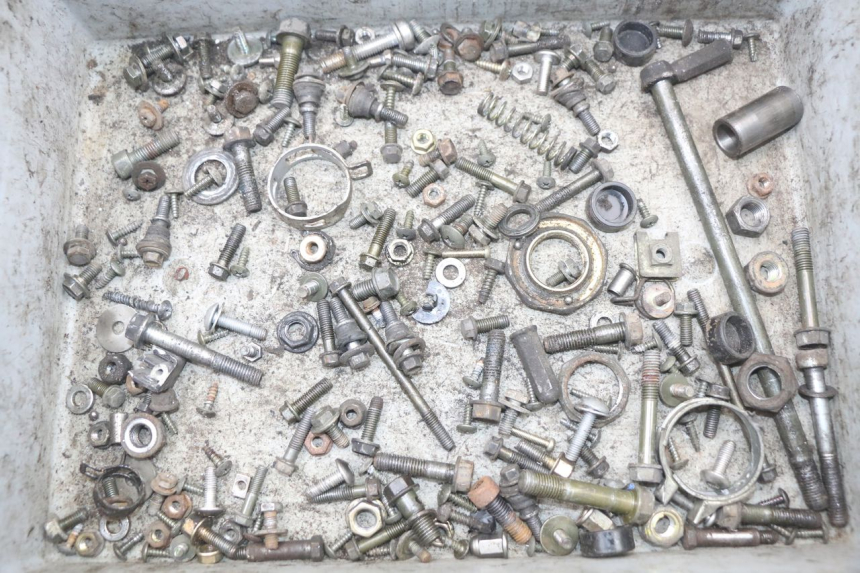 photo de ZAK SCHROEVEN EN BEVESTIGINGSMATERIAAL KYMCO DINK 4T 50 (2007 - 2018) - Hoofdaanzicht