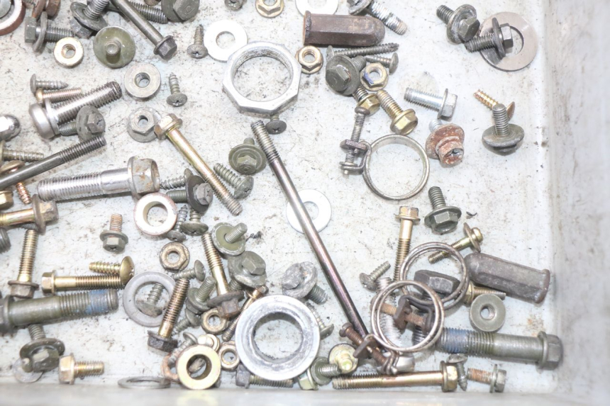 photo de ZAK SCHROEVEN EN BEVESTIGINGSMATERIAAL KYMCO DINK STREET ABS 125 (2011 - 2018) - Technische close-up