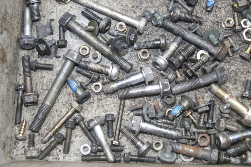 photo de ZAK SCHROEVEN EN BEVESTIGINGSMATERIAAL KYMCO DINK STREET 125 (2009 - 2014) - Andere kijkhoek