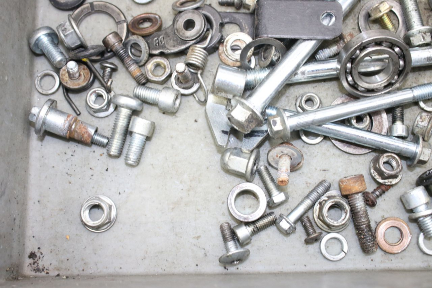 photo de ZAK SCHROEVEN EN BEVESTIGINGSMATERIAAL XTRM FACTORY DIRTBIKE BSE 150 - Detail van het onderdeel