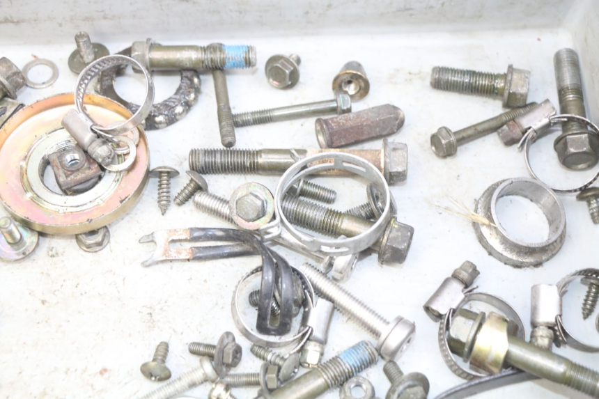 photo de ZAK SCHROEVEN EN BEVESTIGINGSMATERIAAL KYMCO DOWNTOWN ABS 125 (2015 - 2017) - Andere kijkhoek