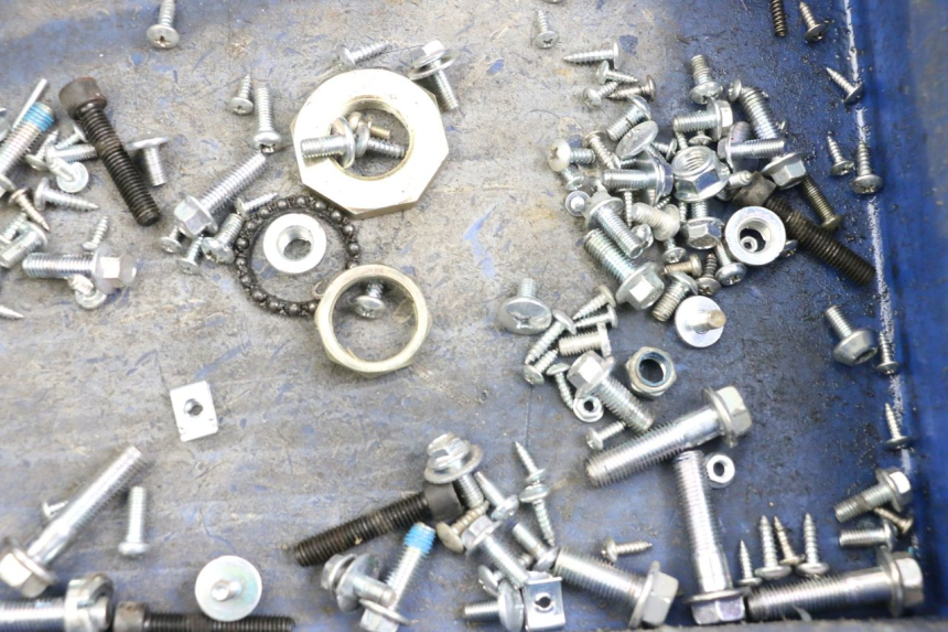 photo de ZAK SCHROEVEN EN BEVESTIGINGSMATERIAAL WAYSCRAL E-START 1 (2018 - 2022) - Zoom op gebruiksstaat