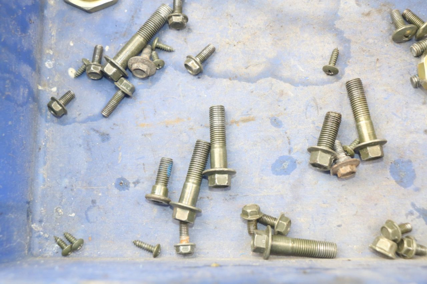 photo de ZAK SCHROEVEN EN BEVESTIGINGSMATERIAAL RIDE E1 1 (2014 - 2022) - Zoom op gebruiksstaat