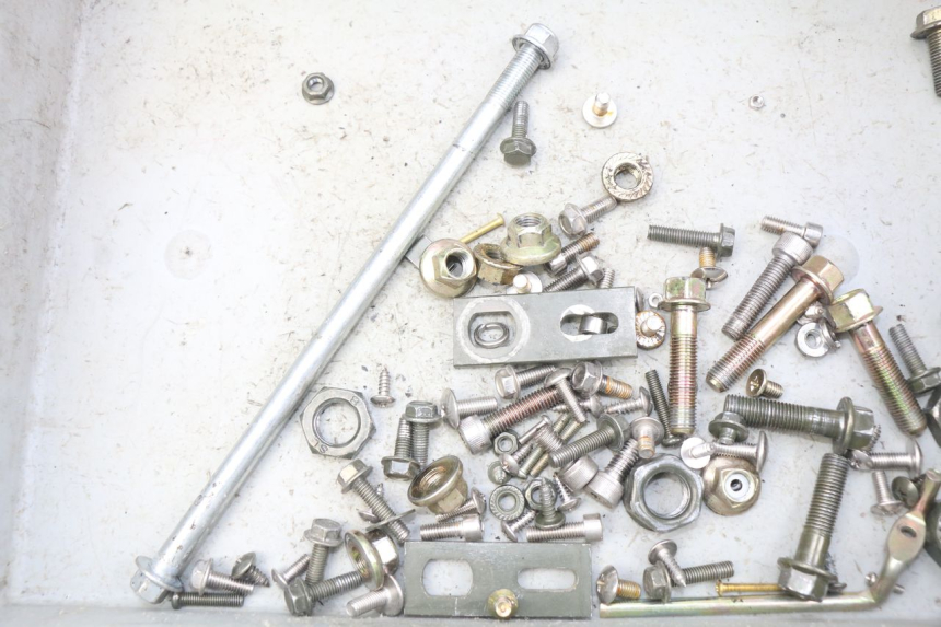 photo de ZAK SCHROEVEN EN BEVESTIGINGSMATERIAAL EFUN E2GO 1 (2017 - 2021) - Zoom op gebruiksstaat