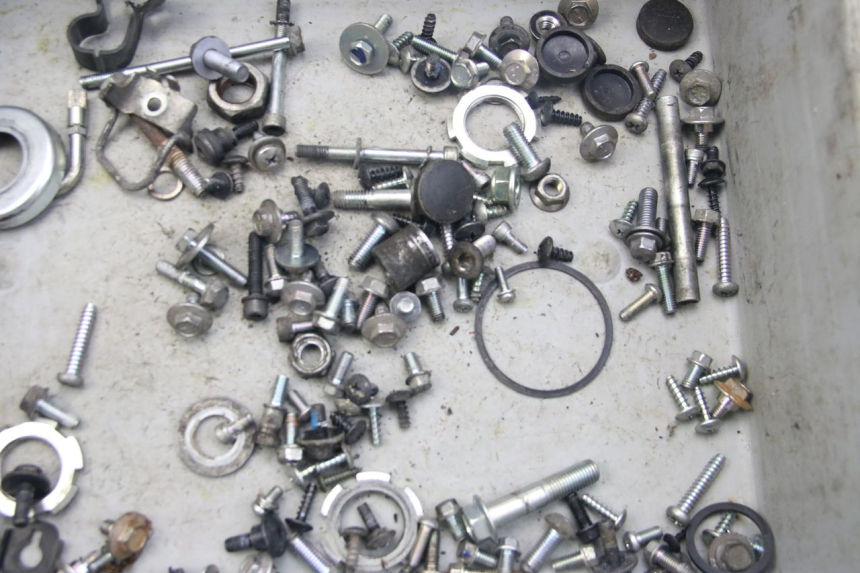 photo de ZAK SCHROEVEN EN BEVESTIGINGSMATERIAAL YAMAHA D'ELIGHT DELIGHT 125 (2017 - 2020) - Detail van het onderdeel