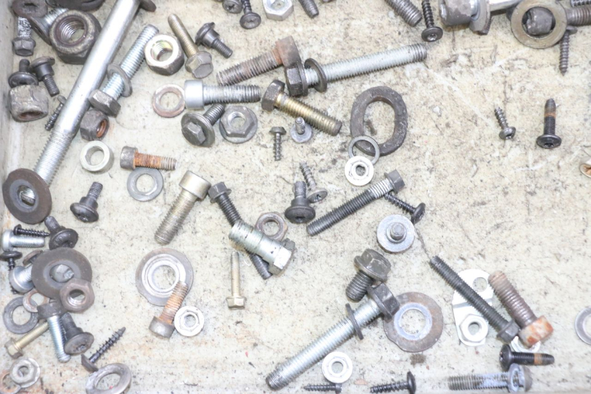 photo de ZAK SCHROEVEN EN BEVESTIGINGSMATERIAAL PEUGEOT ELYSTAR 125 (2002 - 2007) - Andere kijkhoek