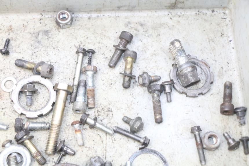 photo de ZAK SCHROEVEN EN BEVESTIGINGSMATERIAAL PEUGEOT ELYSTAR 50 (2002 - 2014) - Andere kijkhoek