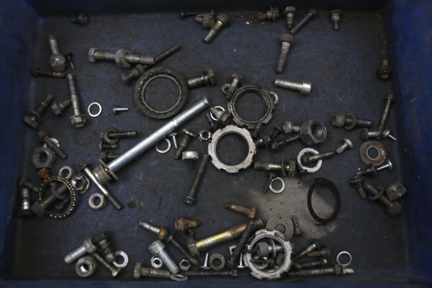 photo de ZAK SCHROEVEN EN BEVESTIGINGSMATERIAAL PEUGEOT ELYSTAR 50 (2002 - 2014) - Hoofdaanzicht