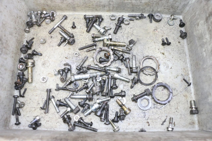 photo de ZAK SCHROEVEN EN BEVESTIGINGSMATERIAAL PEUGEOT ELYSTAR 50 (2002 - 2014) - Hoofdaanzicht