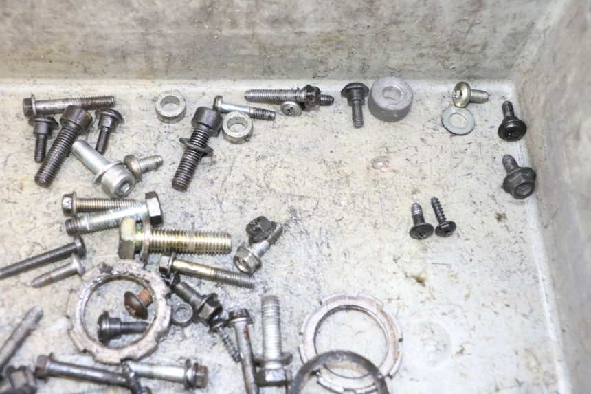 photo de ZAK SCHROEVEN EN BEVESTIGINGSMATERIAAL PEUGEOT ELYSTAR 50 (2002 - 2014) - Technische close-up