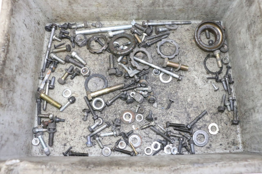 photo de ZAK SCHROEVEN EN BEVESTIGINGSMATERIAAL PEUGEOT ELYSTAR 50 (2002 - 2014) - Hoofdaanzicht