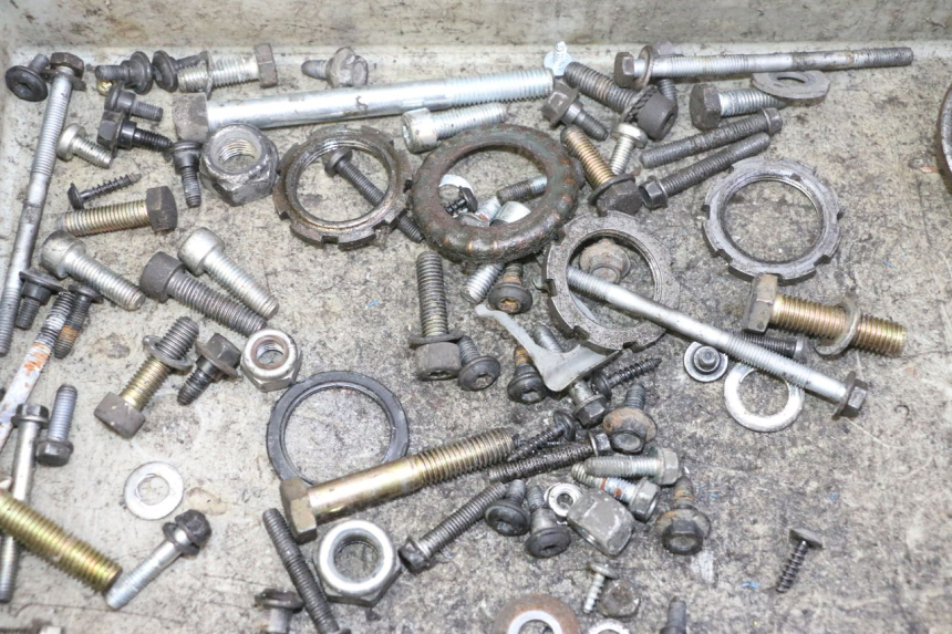 photo de ZAK SCHROEVEN EN BEVESTIGINGSMATERIAAL PEUGEOT ELYSTAR 50 (2002 - 2014) - Detail van het onderdeel