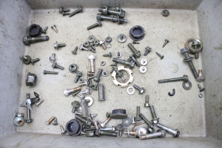 photo de ZAK SCHROEVEN EN BEVESTIGINGSMATERIAAL JM MOTORS EVOLIS 4T 50 (2018 - 2022) - Detail van het onderdeel