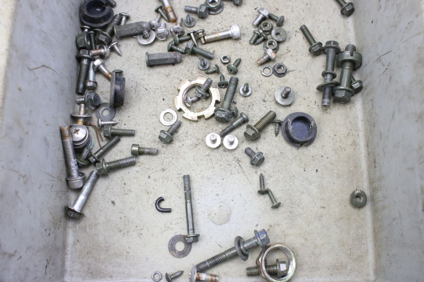 photo de ZAK SCHROEVEN EN BEVESTIGINGSMATERIAAL JM MOTORS EVOLIS 4T 50 (2018 - 2022) - Andere kijkhoek