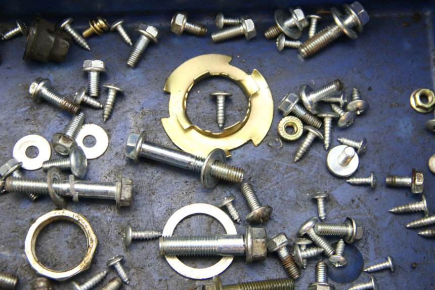 photo de ZAK SCHROEVEN EN BEVESTIGINGSMATERIAAL JM MOTORS EVOLIS 4T 50 (2018 - 2022) - Andere kijkhoek