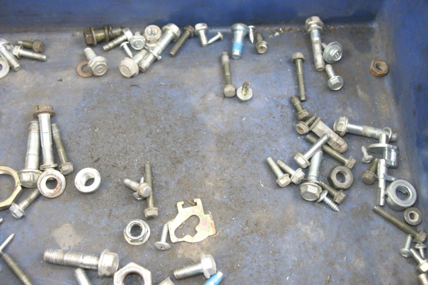 photo de ZAK SCHROEVEN EN BEVESTIGINGSMATERIAAL JM MOTORS EVOLIS 4T 50 (2018 - 2022) - Detail van het onderdeel