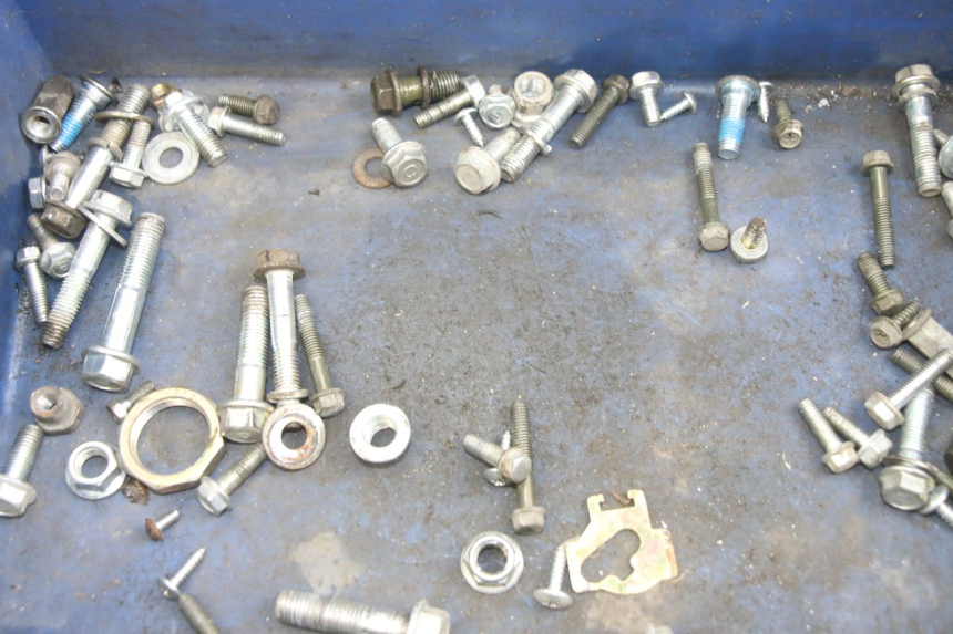 photo de ZAK SCHROEVEN EN BEVESTIGINGSMATERIAAL JM MOTORS EVOLIS 4T 50 (2018 - 2022) - Andere kijkhoek