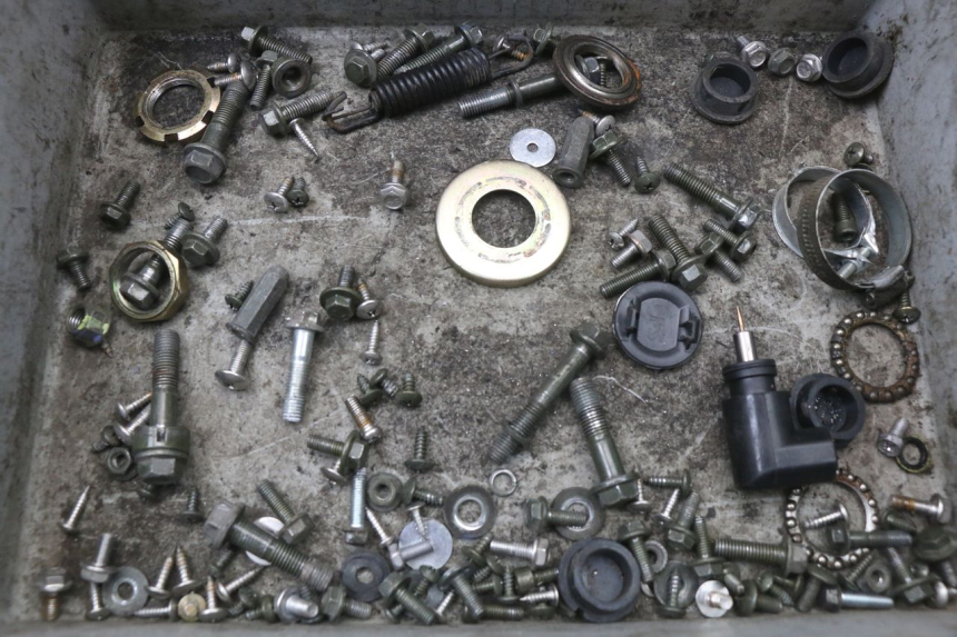 photo de ZAK SCHROEVEN EN BEVESTIGINGSMATERIAAL JM MOTORS EVOLIS 4T 50 (2018 - 2022) - Hoofdaanzicht