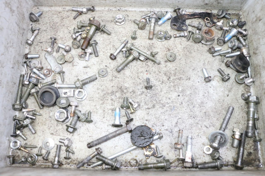 photo de ZAK SCHROEVEN EN BEVESTIGINGSMATERIAAL JM MOTORS EVOLIS 4T 50 (2018 - 2022) - Hoofdaanzicht