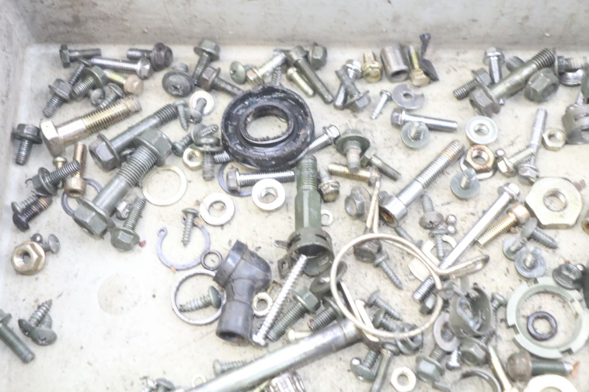 photo de ZAK SCHROEVEN EN BEVESTIGINGSMATERIAAL KEEWAY F-ACT FACT 50 (2006 - 2011) - Detail van het onderdeel