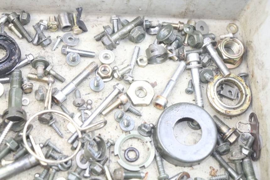 photo de ZAK SCHROEVEN EN BEVESTIGINGSMATERIAAL KEEWAY F-ACT FACT 50 (2006 - 2011) - Andere kijkhoek