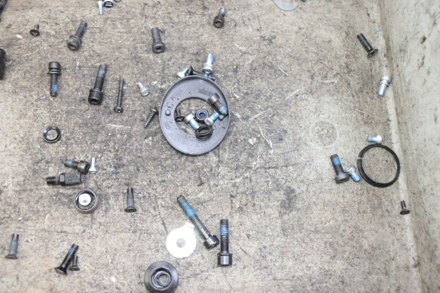 photo de ZAK SCHROEVEN EN BEVESTIGINGSMATERIAAL SEGWAY NINEBOT F40E 1 - Detail van het onderdeel