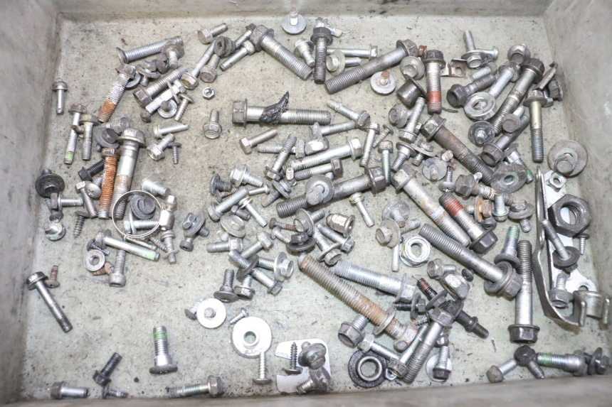 photo de ZAK SCHROEVEN EN BEVESTIGINGSMATERIAAL HONDA FES S-WING SWING ABS 125 (2007 - 2015) - Hoofdaanzicht