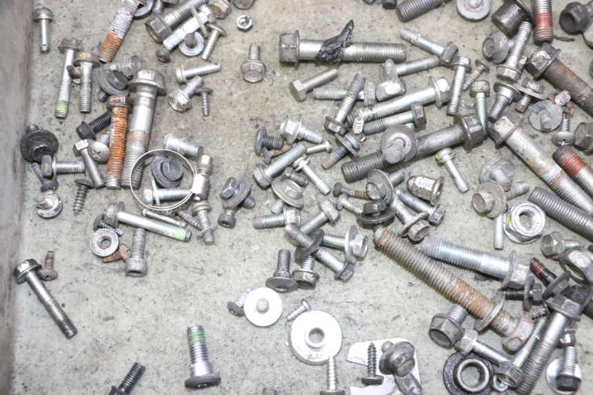 photo de ZAK SCHROEVEN EN BEVESTIGINGSMATERIAAL HONDA FES S-WING SWING ABS 125 (2007 - 2015) - Andere kijkhoek