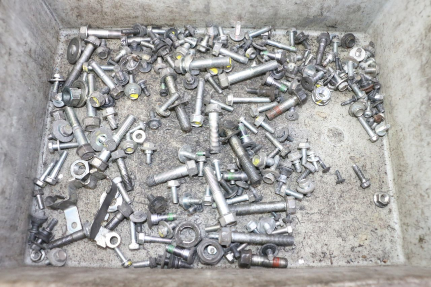 photo de ZAK SCHROEVEN EN BEVESTIGINGSMATERIAAL HONDA FES S-WING SWING ABS 125 (2007 - 2015) - Hoofdaanzicht