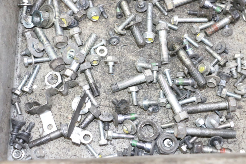 photo de ZAK SCHROEVEN EN BEVESTIGINGSMATERIAAL HONDA FES S-WING SWING ABS 125 (2007 - 2015) - Andere kijkhoek