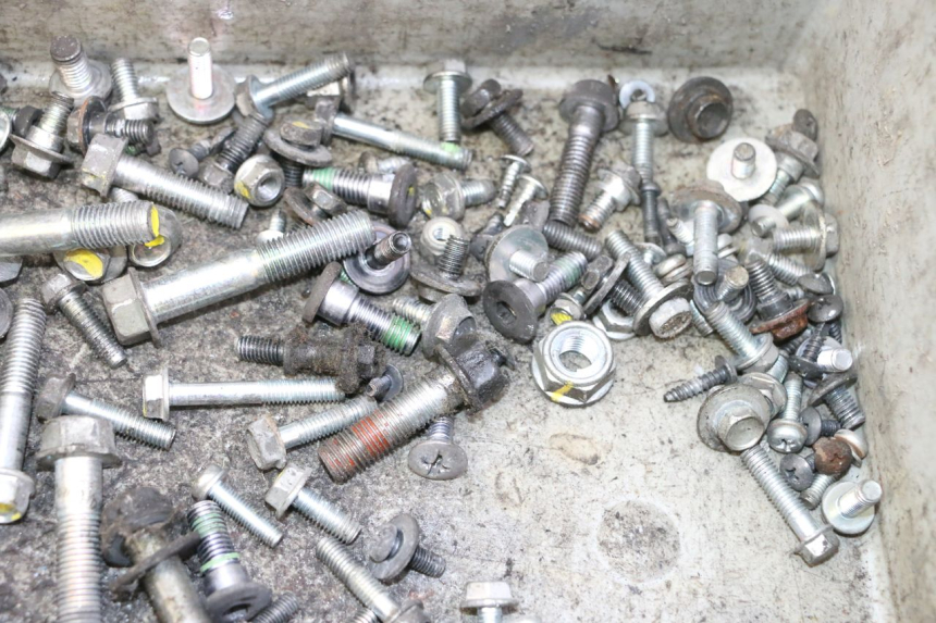 photo de ZAK SCHROEVEN EN BEVESTIGINGSMATERIAAL HONDA FES S-WING SWING ABS 125 (2007 - 2015) - Overzicht