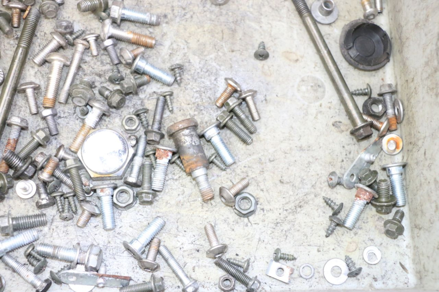 photo de ZAK SCHROEVEN EN BEVESTIGINGSMATERIAAL STAHO FH 50 (2018 - 2019) - Zoom op gebruiksstaat