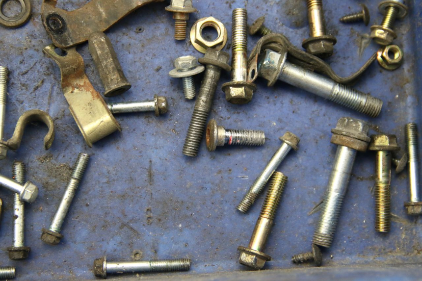 photo de ZAK SCHROEVEN EN BEVESTIGINGSMATERIAAL SYM FIDDLE 2 125 (2010 - 2013) - Zoom op gebruiksstaat