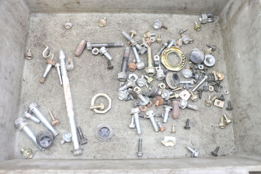 photo de ZAK SCHROEVEN EN BEVESTIGINGSMATERIAAL SYM FIDDLE 2 50 (2008 - 2013) - Hoofdaanzicht