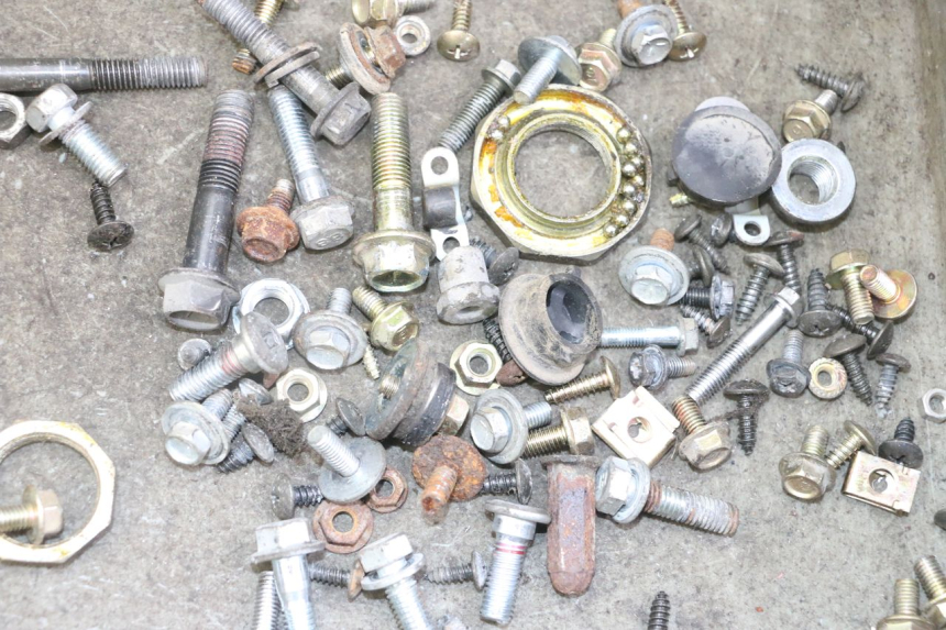 photo de ZAK SCHROEVEN EN BEVESTIGINGSMATERIAAL SYM FIDDLE 2 50 (2008 - 2013) - Detail van het onderdeel