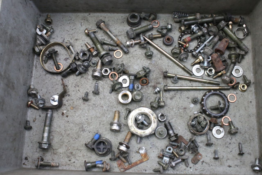 photo de ZAK SCHROEVEN EN BEVESTIGINGSMATERIAAL SYM FIDDLE 3 III 125 (2014 - 2020) - Hoofdaanzicht