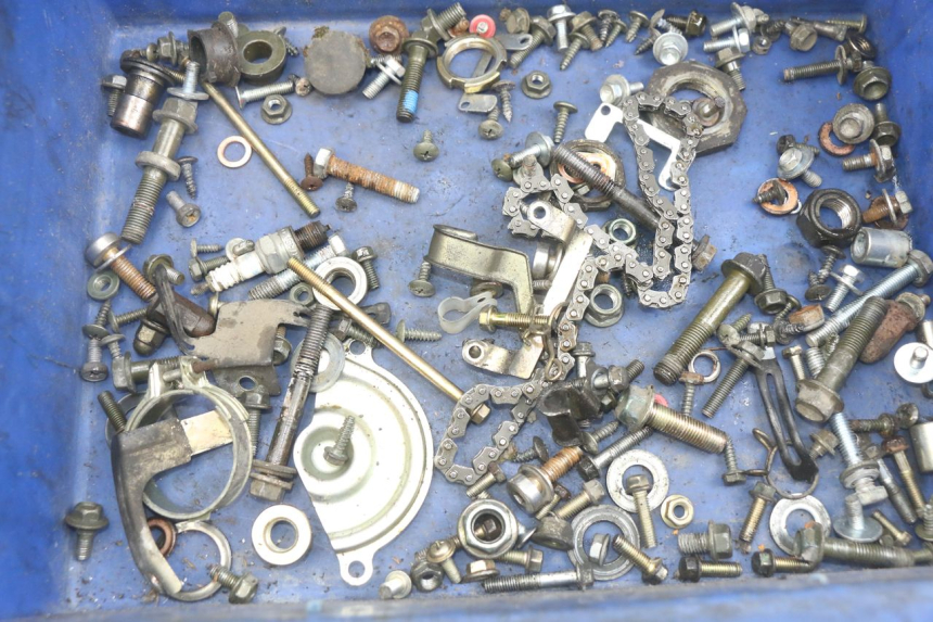 photo de ZAK SCHROEVEN EN BEVESTIGINGSMATERIAAL SYM FIDDLE 3 III 125 (2014 - 2020) - Detail van het onderdeel