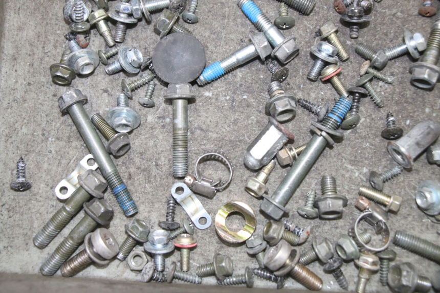 photo de ZAK SCHROEVEN EN BEVESTIGINGSMATERIAAL SYM FIDDLE 3 III 125 (2014 - 2020) - Andere kijkhoek