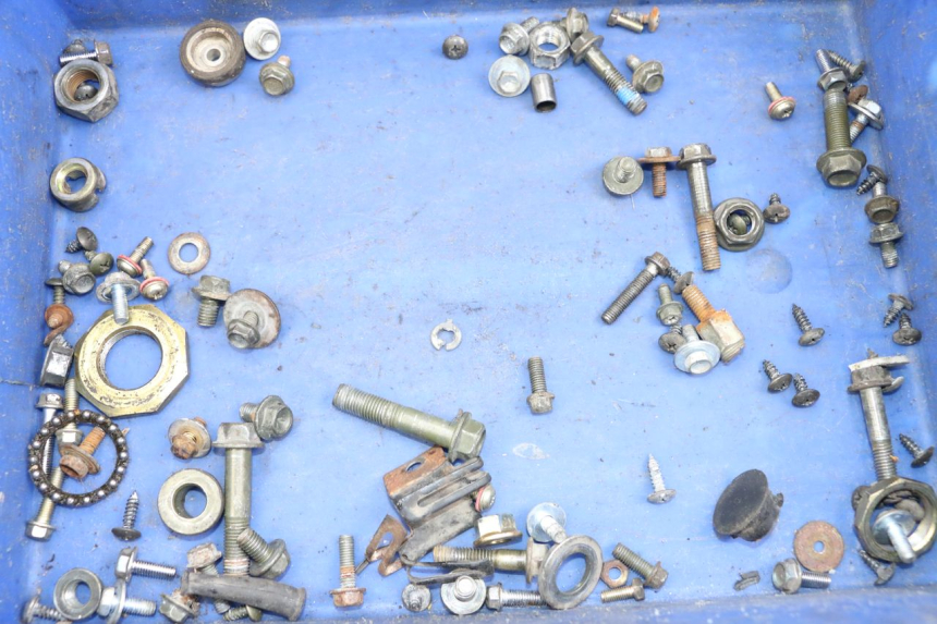 photo de ZAK SCHROEVEN EN BEVESTIGINGSMATERIAAL SYM FIDDLE 3 III 50 (2014 - 2020) - Detail van het onderdeel