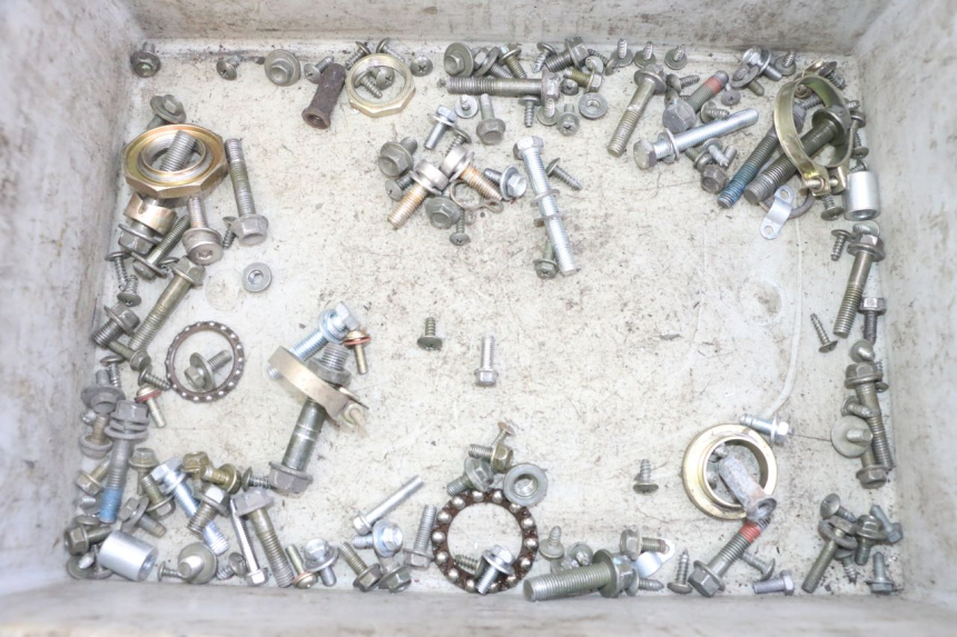 photo de ZAK SCHROEVEN EN BEVESTIGINGSMATERIAAL SYM FIDDLE 3 III 50 (2014 - 2020) - Hoofdaanzicht