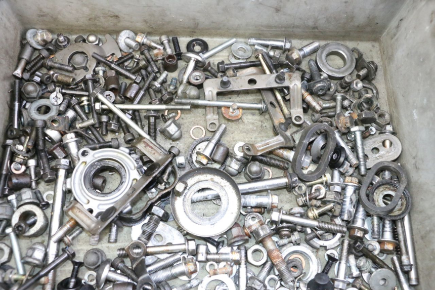 photo de ZAK SCHROEVEN EN BEVESTIGINGSMATERIAAL YAMAHA FJ 36Y 1100 (1984 - 1985) - Detail van het onderdeel