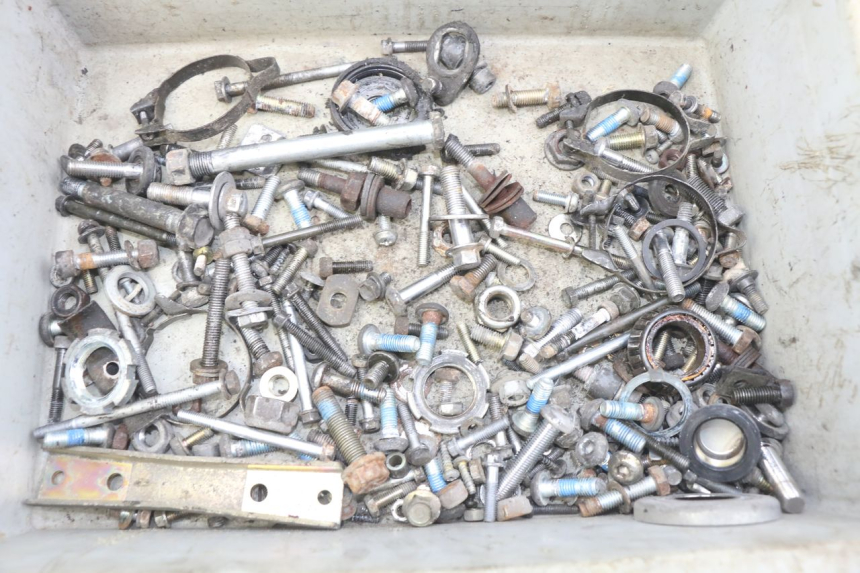 photo de ZAK SCHROEVEN EN BEVESTIGINGSMATERIAAL YAMAHA FJ 3CX 1200 (1986 - 1996) - Hoofdaanzicht