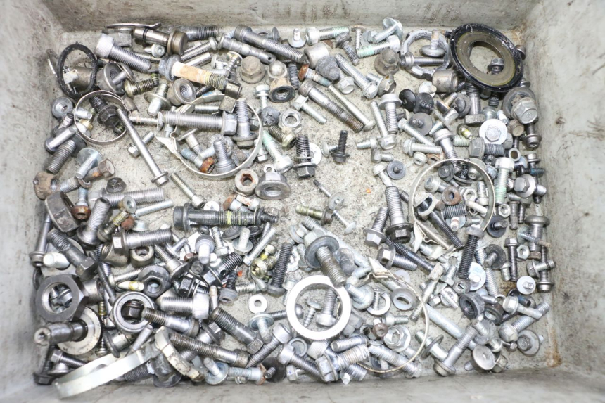 photo de ZAK SCHROEVEN EN BEVESTIGINGSMATERIAAL YAMAHA FJR ABS 1300 (2006 - 2012) - Hoofdaanzicht