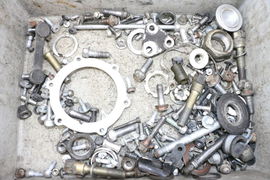 photo de ZAK SCHROEVEN EN BEVESTIGINGSMATERIAAL YAMAHA FJR ABS 1300 (2006 - 2012) - Hoofdaanzicht