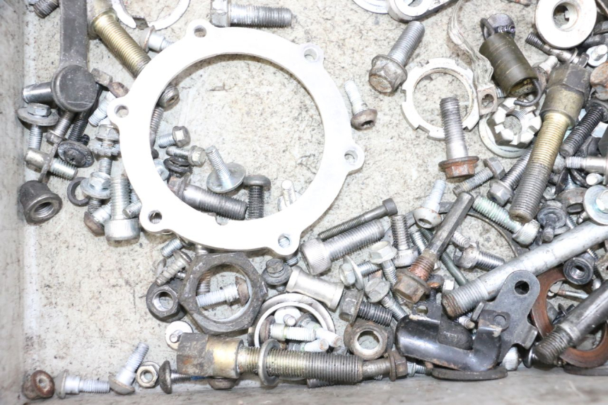 photo de ZAK SCHROEVEN EN BEVESTIGINGSMATERIAAL YAMAHA FJR ABS 1300 (2006 - 2012) - Andere kijkhoek