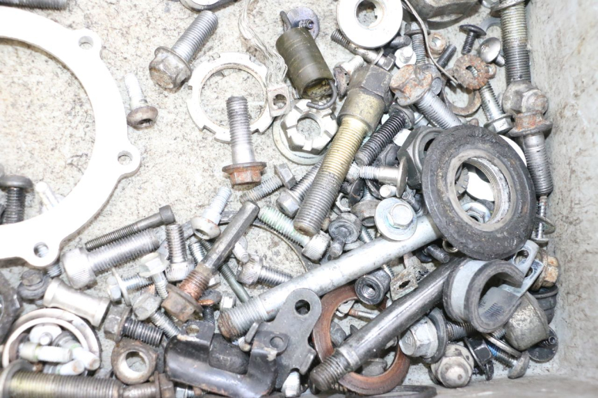 photo de ZAK SCHROEVEN EN BEVESTIGINGSMATERIAAL YAMAHA FJR ABS 1300 (2006 - 2012) - Technische close-up